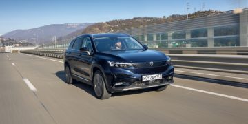 Отзыв о Skywell ET5: каким получился электромобиль у бывшего производителя электрочайников