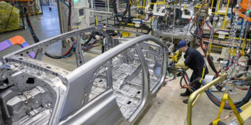 Автомобили Evolute теперь производятся по полному циклу